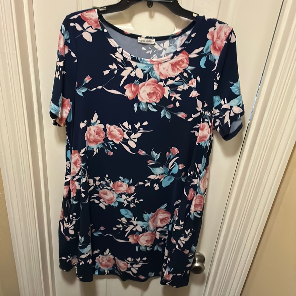 Floral dress with pockets